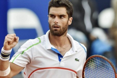 Tenista Pablo Andújar cae ante Gilles Simon y queda fuera del Abierto de Tokio