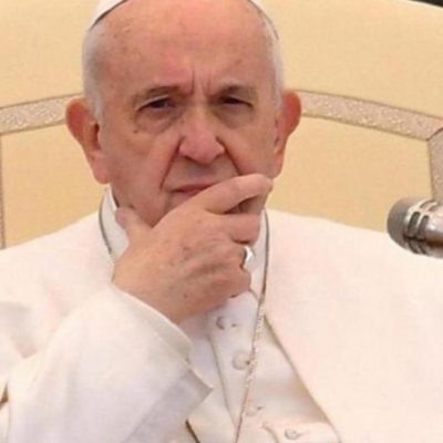 El papa dice que “lo que acumulamos y desperdiciamos es el pan de los pobres”