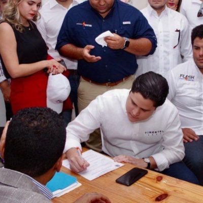 Ramón Pimentel formaliza su candidatura a regidor por el Distrito Nacional