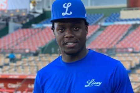 Presidente del Licey truena contra Arístides Aquino