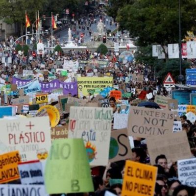 Cientos de miles de jóvenes se manifiestan en Italia en el Fridays For Future