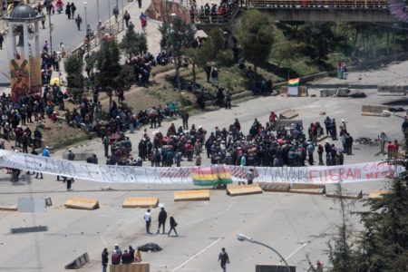 Crisis en Bolivia divide al mundo ante denuncia de golpe y llamado a comicios