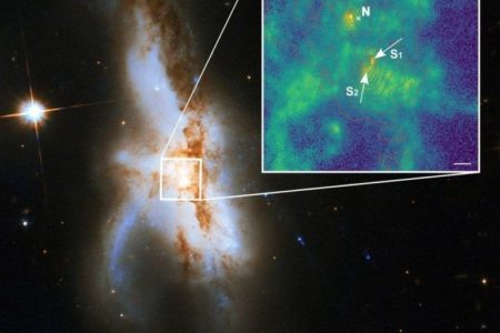 Detectan 3 agujeros negros supermasivos en galaxias que se están fusionando