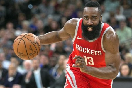 James Harden logra doble-doble y da victoria a los Rockets