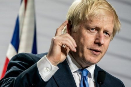 Johnson compara a Corbyn con Stalin por su presunto “odio” a los empresarios