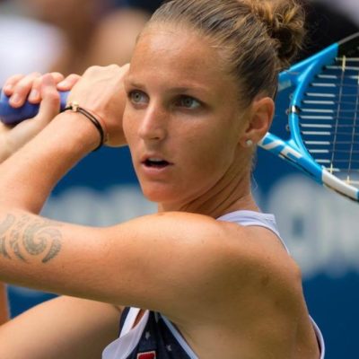 Tenista Karolina Pliskova vence a Simona Halep y logra las semifinales de China