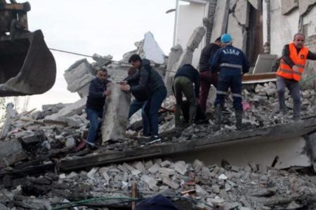 Siete muertos y unos 260 heridos en terremoto de magnitud 6,4 en Albania