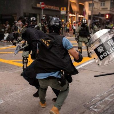 Violencia en Hong Kong deja la primera muerte relacionada con las protestas