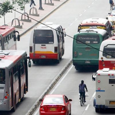 Reportan bloqueos transporte público en inicio de jornada de protestas en Colombia