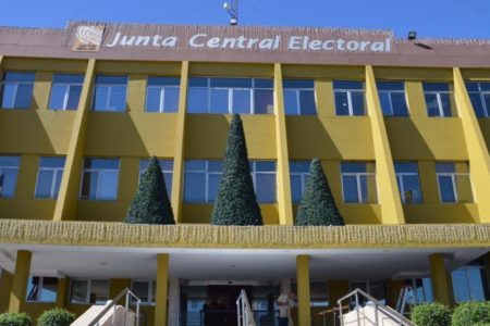 Pleno Junta Central Electoral se reúne para decidir sobre voto automatizado