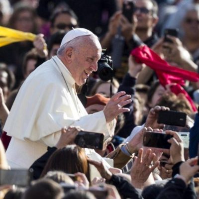 El papa pide construir puentes y no agredir a otras religiones o no creyentes