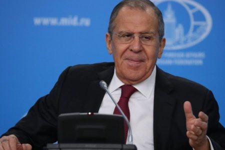 Lavrov denuncia que la OTAN trata de contener a Rusia de forma “agresiva”