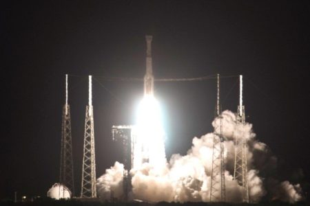 Despega la nave espacial de Boeing rumbo a la Estación Espacial Internacional