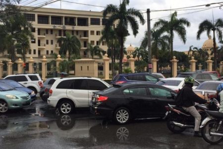 Caos reina en las calles y avenidas de Santo Domingo; Digesett desconoce causa tap