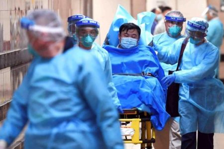 Aumentan a 26 los muertos por coronavirus, con 887 casos confirmados en China