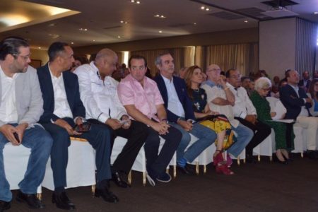 PRM celebra encuentro con dirigentes nacionales, candidatos alcaldes y directores de juntas municipales