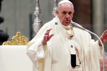 El papa pide relatos bellos y verdaderos ante la época de las falsas noticias