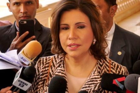 Vicepresidenta felicita orden de INABIE en proceso distribución alimentos por coronavirus