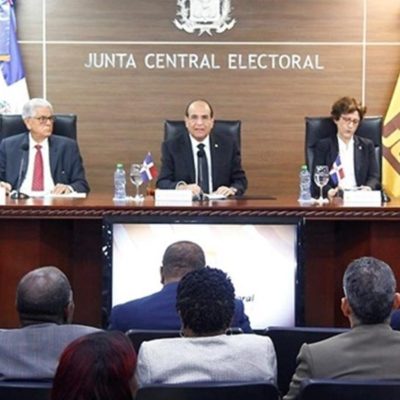 JCE autoriza delegados políticos graben el conteo de votos en colegios electorales