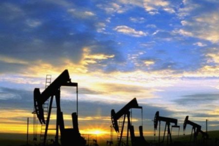 Bien aplatanado: Tres razones caída precio petróleo estadounidense