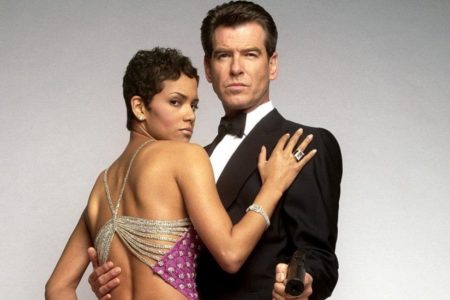 Pierce Brosnan salvó a Halle Berry de ahogarse en el set de James Bond