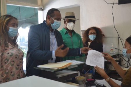 Piden a procurador ambiental investigue Punta Catalina por emisión gases tóxicos