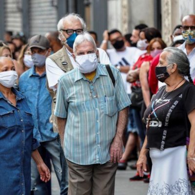 Brasil suma 52,788 muertes por COVID, 100 días después de su primera víctima