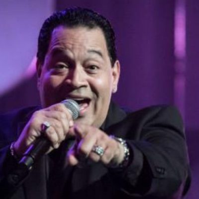 Tito Nieves llega a sus 62 años y estos son cinco canciones imprescindibles de su carrera