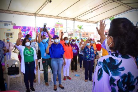 Educadores juramentaron su apoyo a Gonzalo y Cristina