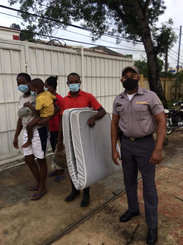 Comisión MINERD supervisa centros educativos Hato Mayor tras paso tormenta Isaías. También visitan escuelas SPM y el Gran Santo Domingo