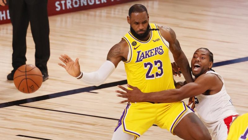 Los Lakers de los Angeles derrotan a los Angeles Clippers en la reapertura de la NBA