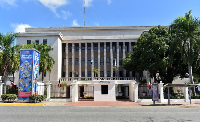 MINERD informa ya está disponible de forma virtual la certificación provisional de bachiller para estudiantes que van a universidades