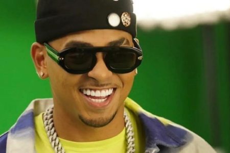 Ozuna sigue al tope de las listas con “Caramelo” y el vídeo de su remix