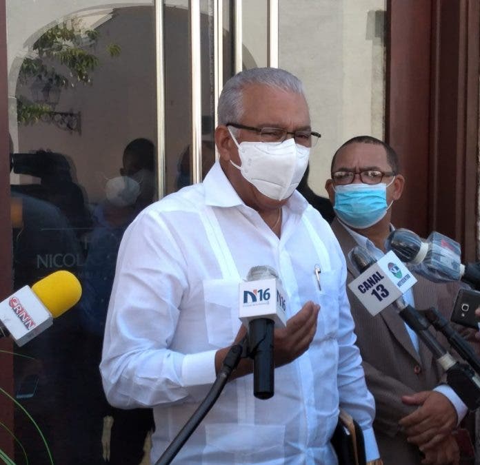 Andrés Bautista: gobierno actual ha manejado la pandemia de manera irresponsable