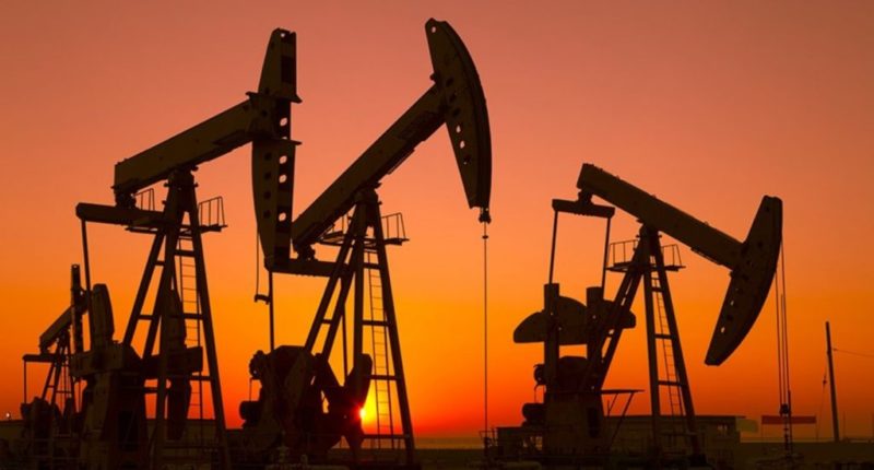 Petróleo Texas cierra agosto con revalorización de 6% pese a baja de 0,84 este lunes