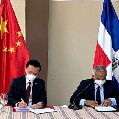 RD y China firman protocolo sanitario para exportación de aguacate