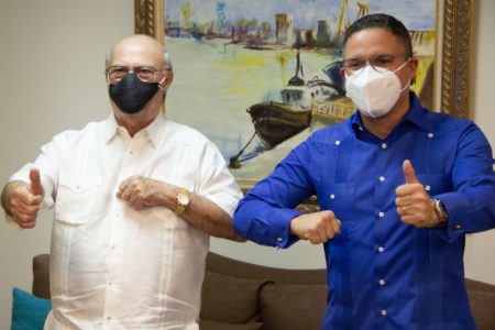 Director de Portuaria recibe la visita del ex presidente  Hipólito Mejía