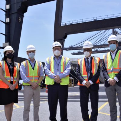 Nuevo director general de Aduanas visita instalaciones de DP World Caucedo