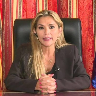 Jeanine Áñez agradece a Donald Trump la donación de respiradores a Bolivia