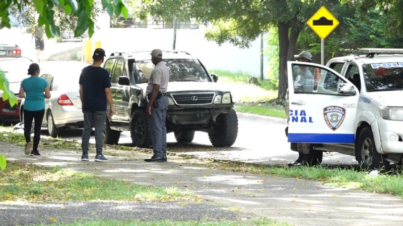 incrementa vigilancia policia por ola asalto en sector Las Praderas