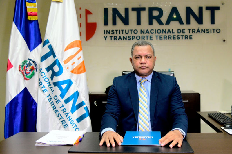 Designan a Rafael Arias como director ejecutivo del INTRANT
