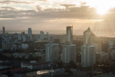 Santo Domingo registra altos niveles de contaminación, según estudio