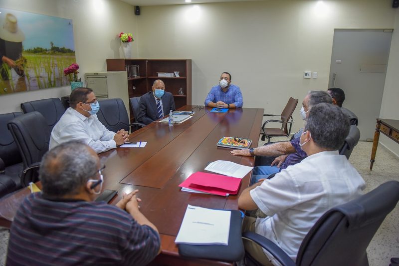 Director de CODOPESCA se reúne con representantes del sector pesquero del país para dinamizar la acuicultura nacional