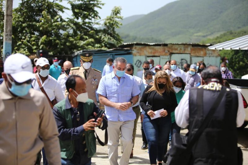 Ministro Neney Cabrera dispone reconstrucción de casa a señora de 108 años en San José de Ocoa a través programa Quisqueya Digna