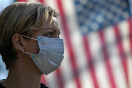 La pandemia supera los 20 millones de casos, la cuarta parte de ellos en EEUU
