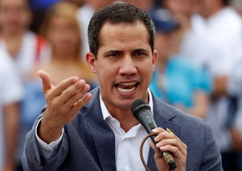 Juan Guaidó subestima tensiones en oposición pese a confrontación pública