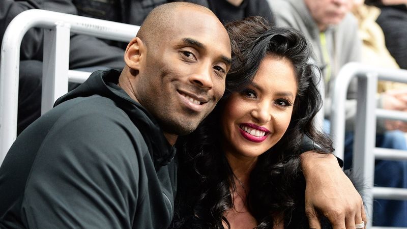 La esposa de Kobe Bryant demanda a varias autoridades de la ciudad de los Ángeles FacebookTwitterWhatsAppMás…