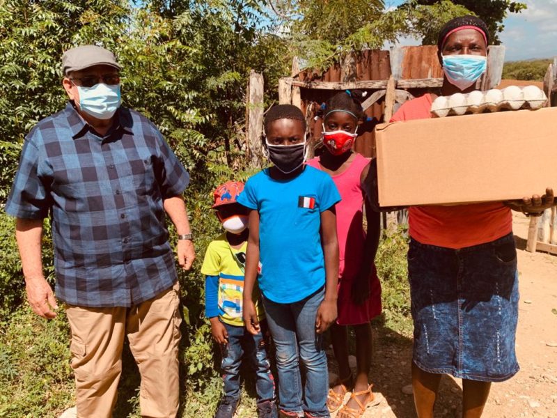 Iglesia Fundamento Bíblico entrega raciones alimenticias a familias de  la provincia Elías Piña y la frontera  