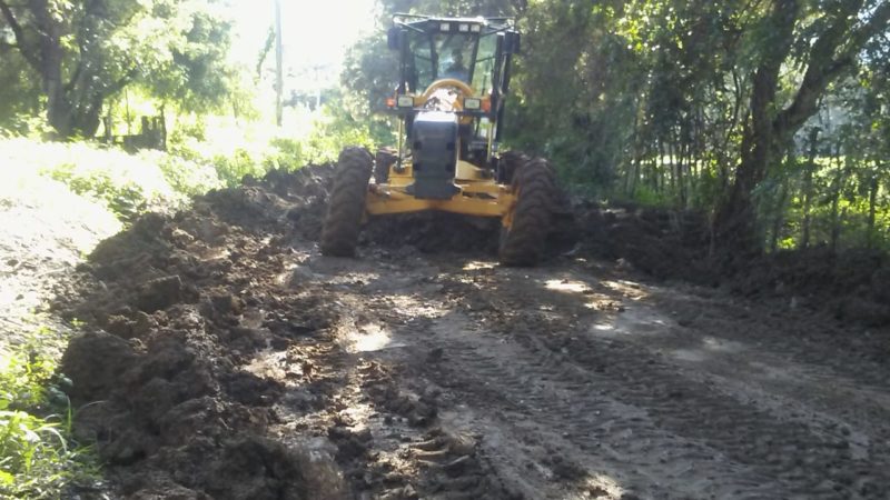 Ministerio Agricultura rehabilita 39 kilómetros caminos vecinales en Padre las Casas y seis kilómetros de canales de riego que fueron afectadas por la tormenta Laura