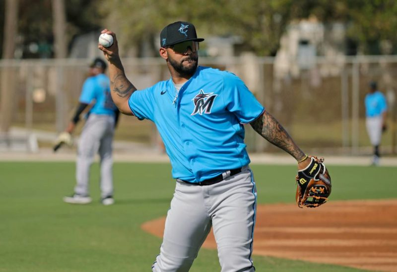 Los peloteros dominicanos Starling Marte y Jonathan Villar cambian de equipo